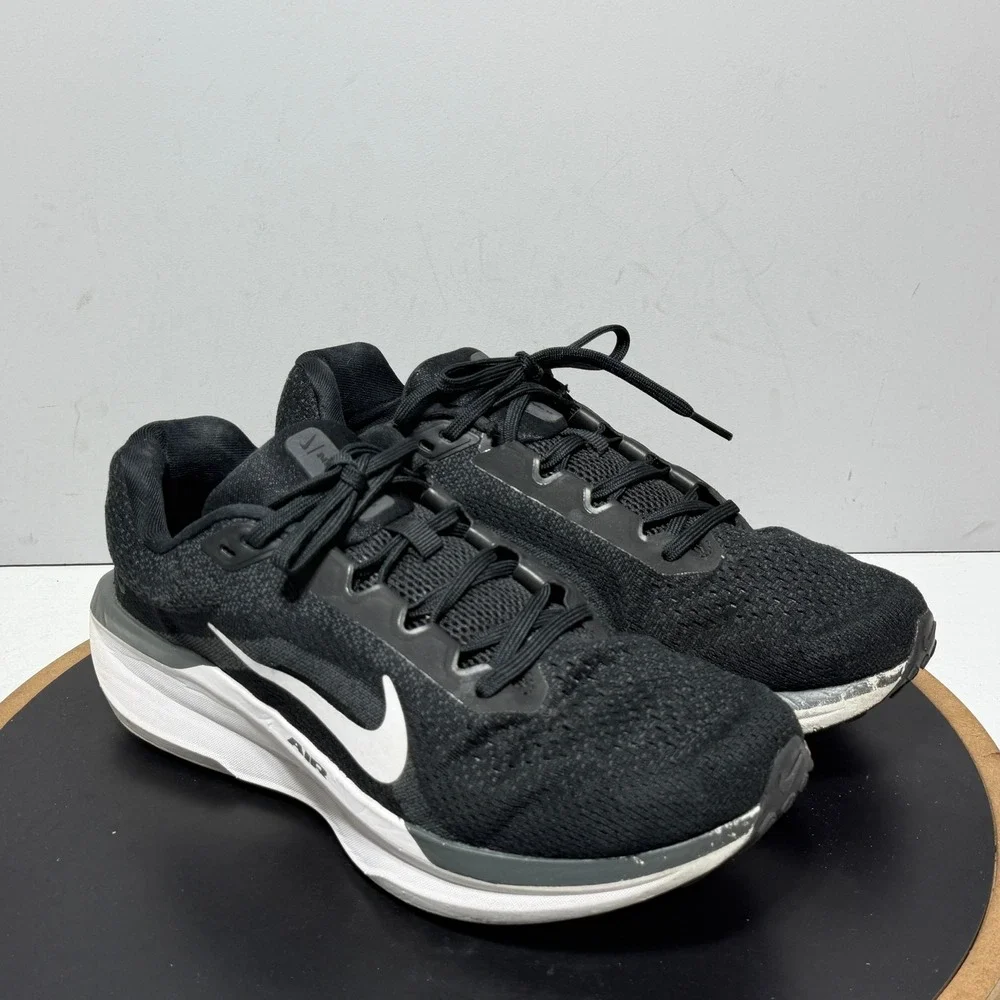 Nike Air Winflo 11 Men Size 11 Running Training Sneakers Black White Athleisure